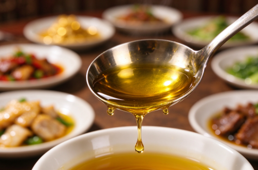 高尿酸痛风人群选油攻略：膳食辅助而非替代药物